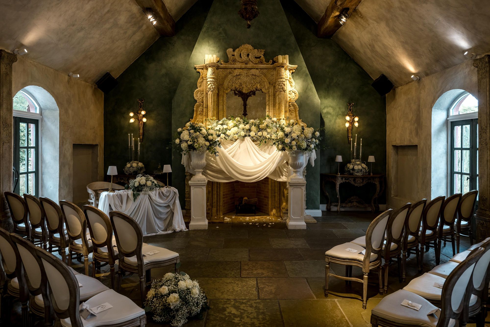 Joshua & Victoria, Le Petit Chateau